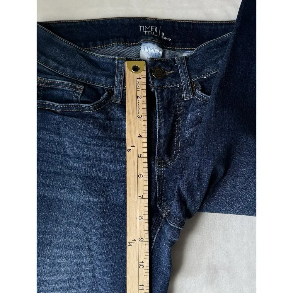 Time And Tru Cotton Skinny Junior Women's Size 6‎ Distressed Blue Jeans